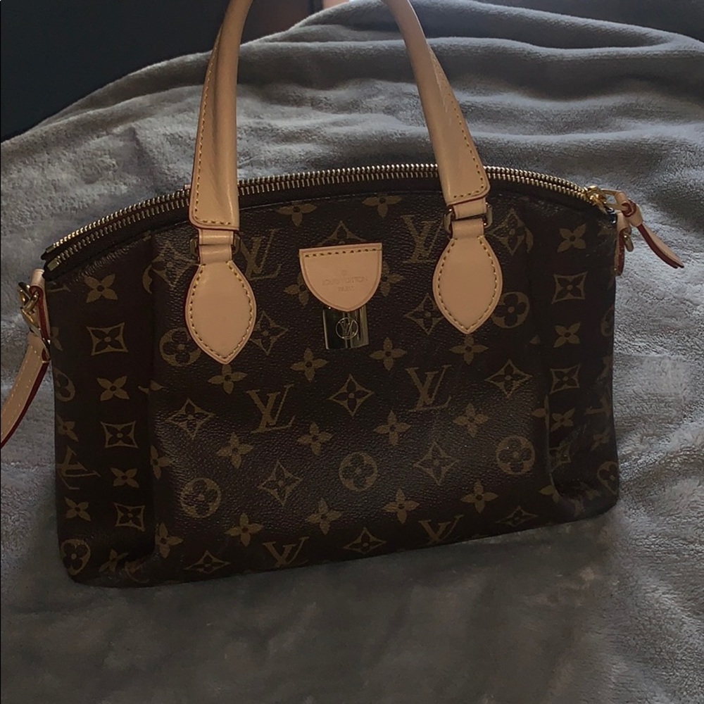 Louis Vuitton Rivoli MM Monogram Handbag